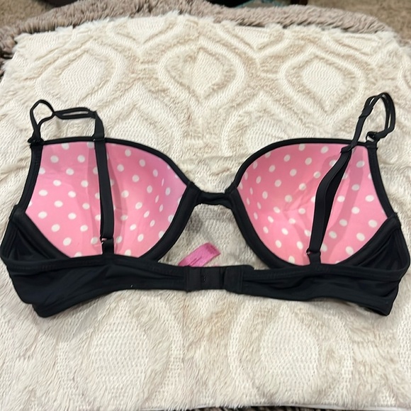 Victoria’s Secret full coverage push up bra - Picture 2 of 2